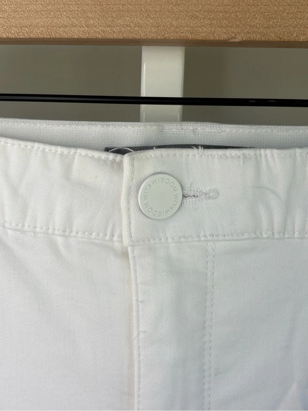 Wit & Wisdom Absolution High Rise Straight Leg Jeans White Size 2 NWT